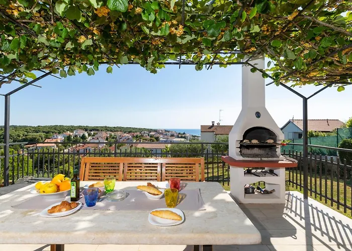 아파트 House Ingrid 풀라