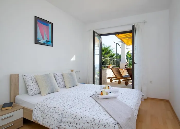 House Ingrid 아파트 *