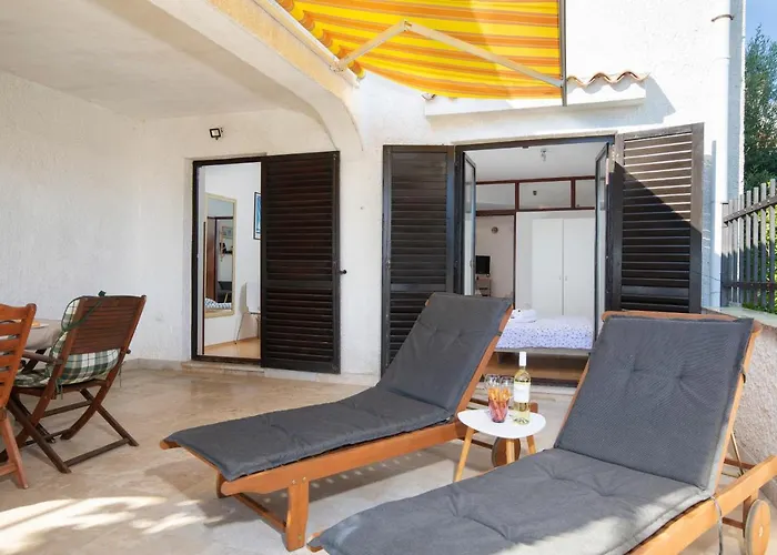 House Ingrid 아파트