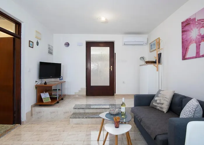 House Ingrid Διαμέρισμα Πούλα